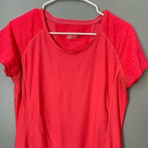 BKE Sport athletic top size large/L